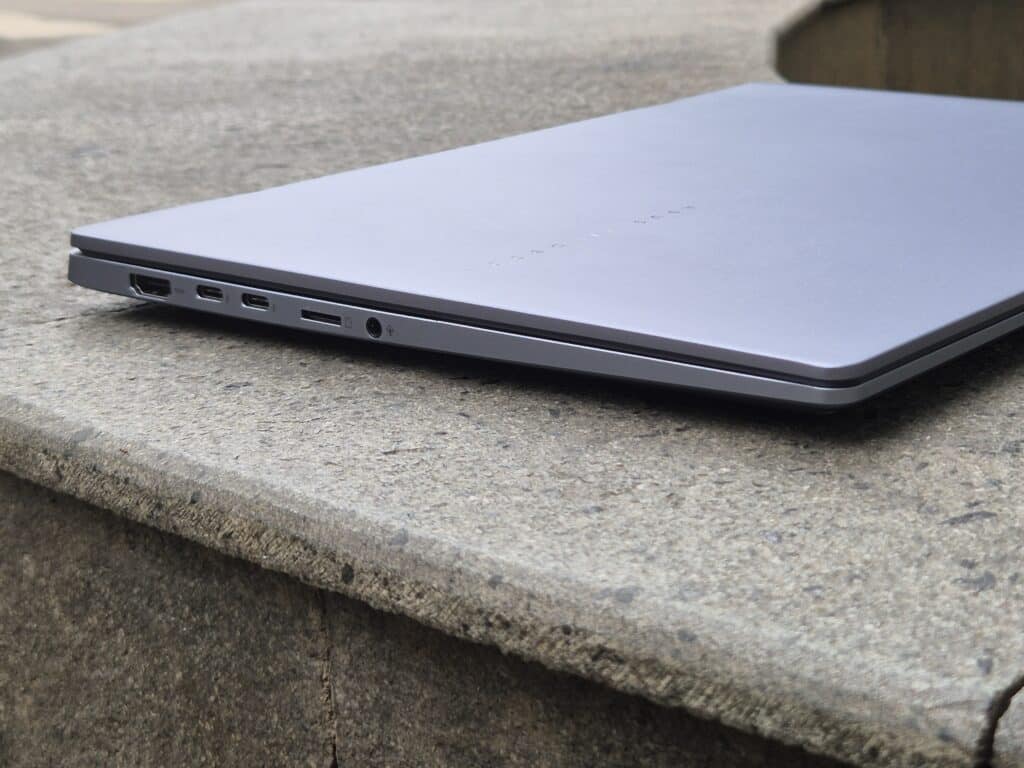 ASUS Vivobook S14 OLED S5406