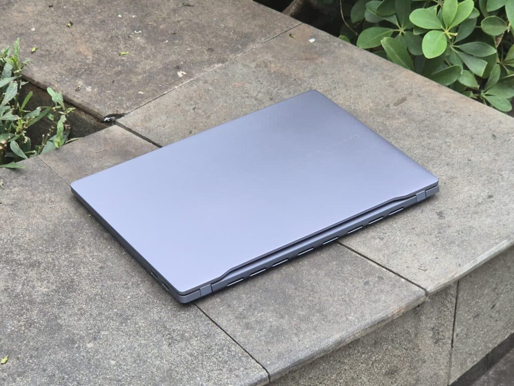 ASUS Vivobook S14 OLED S5406